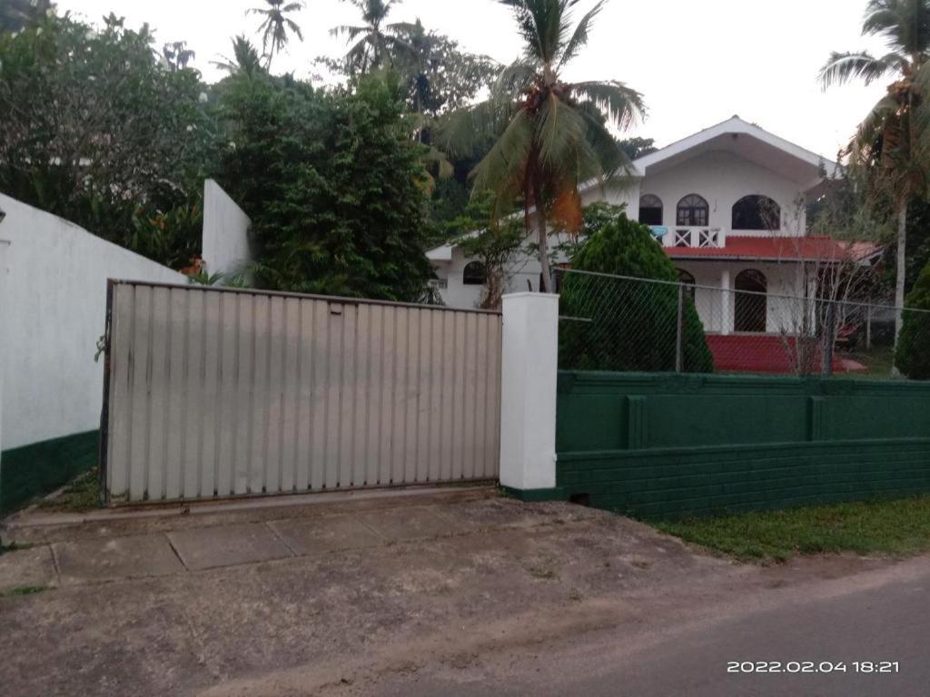 Unawatuna White Villa Exterior photo