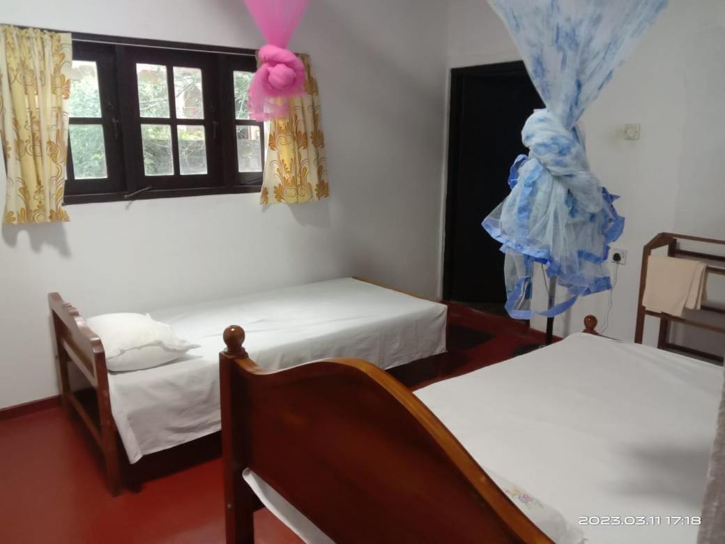 Unawatuna White Villa Exterior photo